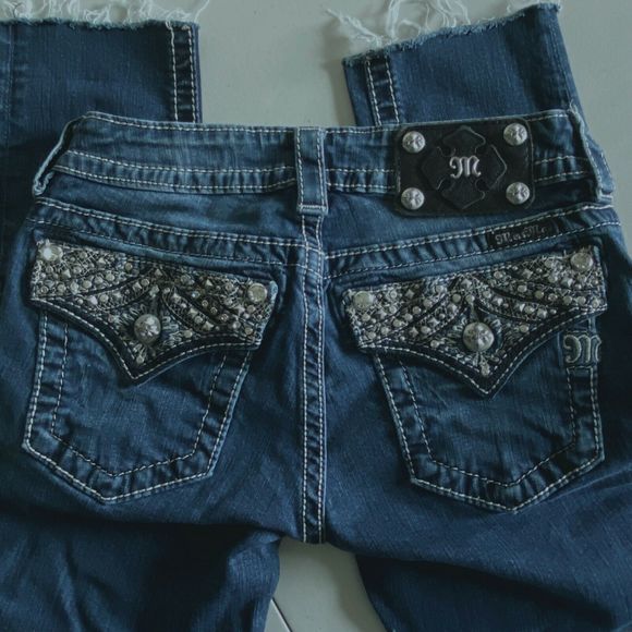 Miss Me Jeans Womens 26 Blue Inseam 23.5" Cutoff Capris Low Rise Raw Hem - Picture 1 of 12